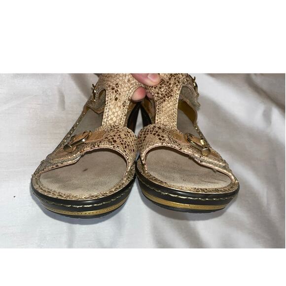 Alegria Lara Posh Gold Wedge Sandals - Size 38 - Very Little Wear‎ - Picture 5 of 12